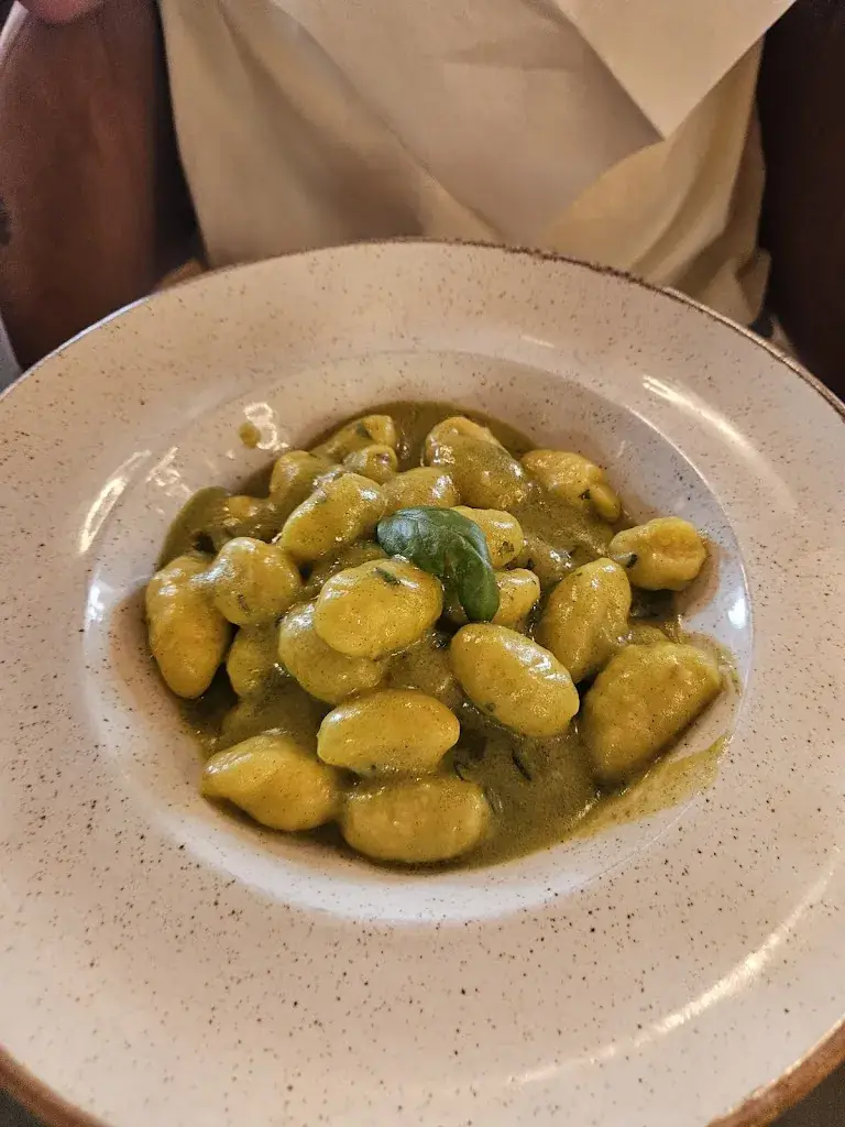 Samantha Munro_RAGAZZI CANNES_Cannes_recensione