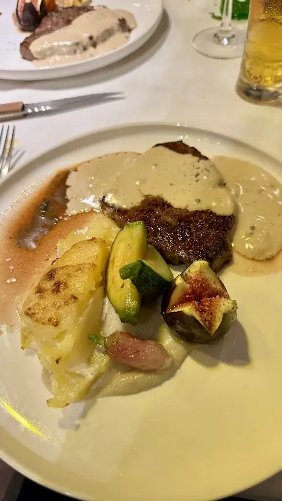 Moyra Rodger_Le Bistrot Gourmand_Cannes_review