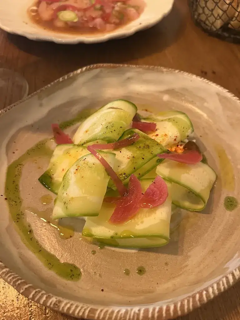 Andrea Haniak_Aux Bons Enfants_Cannes_recensione