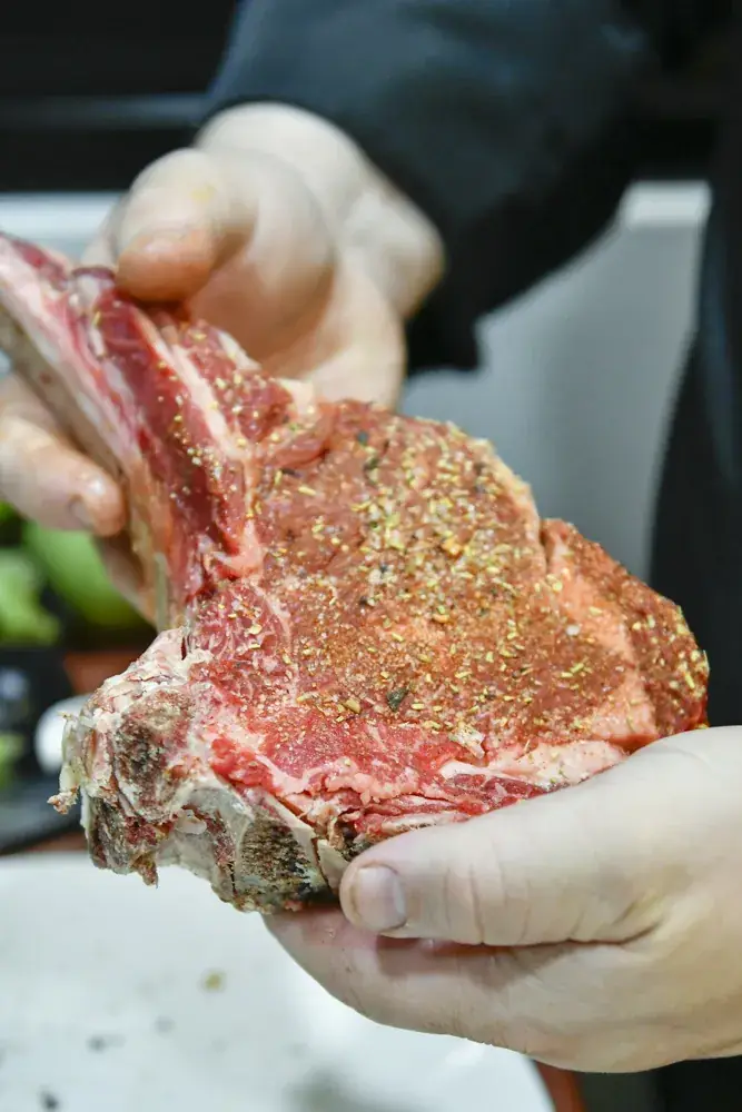 Menu_Lucky You Beef & Seafood_Cannes_image_5