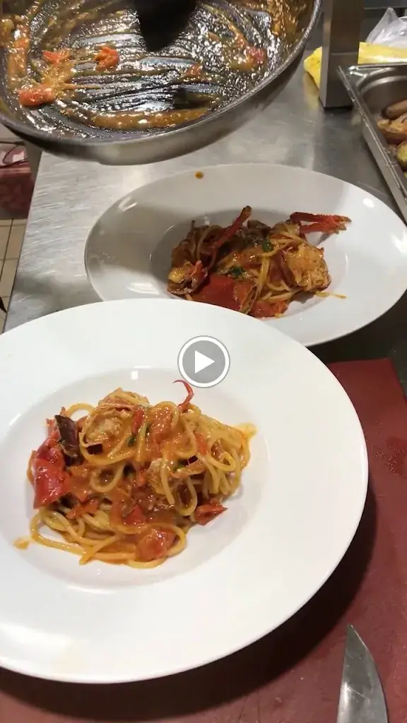 Lucky You Beef & Seafood_Cannes_slider_image_2