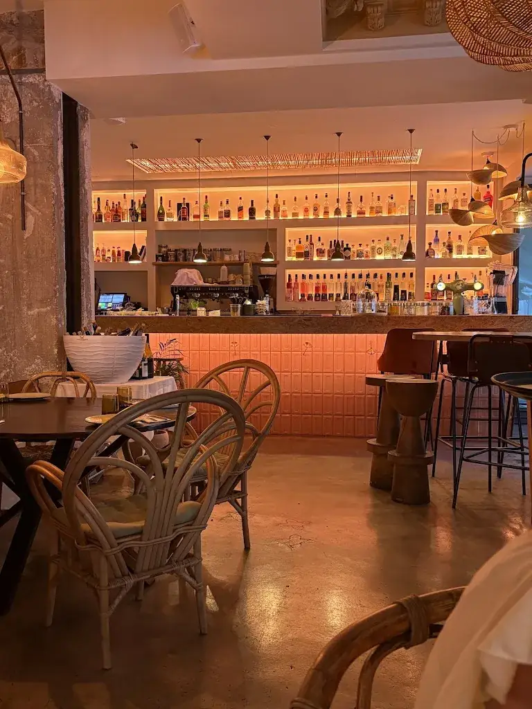 Rosana Cannes_Cannes_slider_image_3