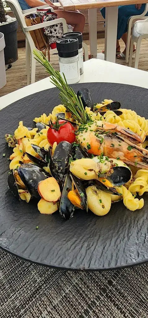 Patrick Macky_L'Alba - Beach Restaurant_Cannes_review