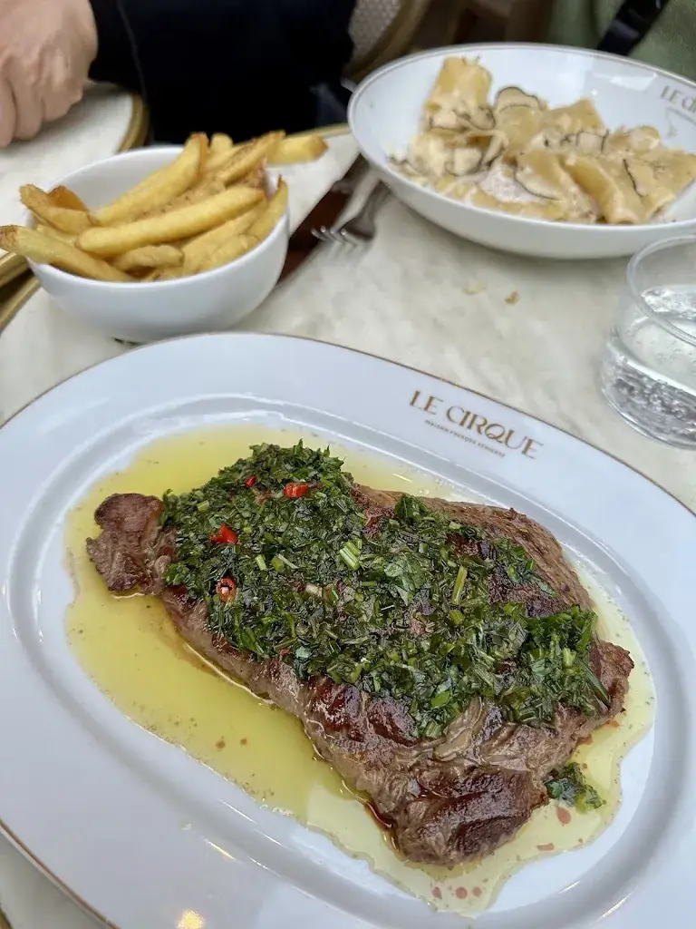 FT_Le Cirque_Cannes_review