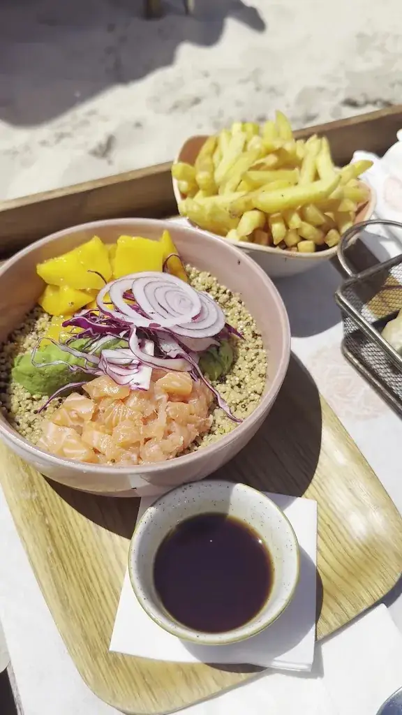 Charlotte M_La Mandala - Restaurant - Plage - Croisette Cannes_Cannes_reseña