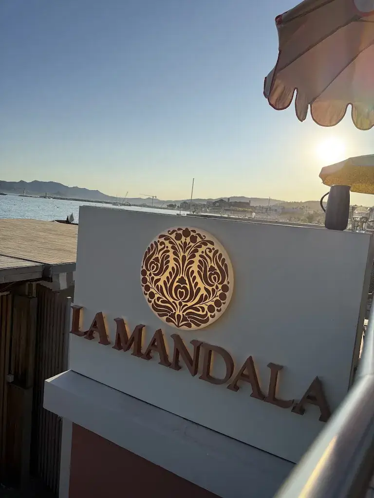 Jason Madi_La Mandala - Restaurant - Plage - Croisette Cannes_Cannes_reseña