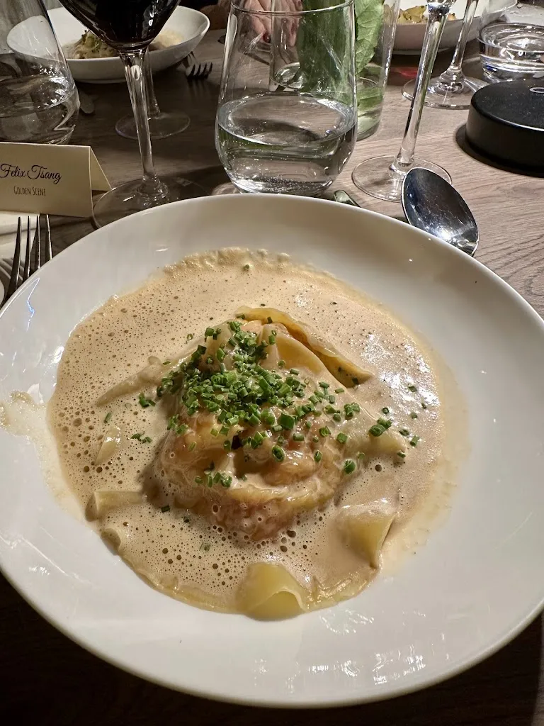 FT_Table 22_Cannes_review