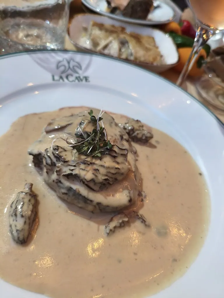 Paul Sultana_La Cave_Cannes_review