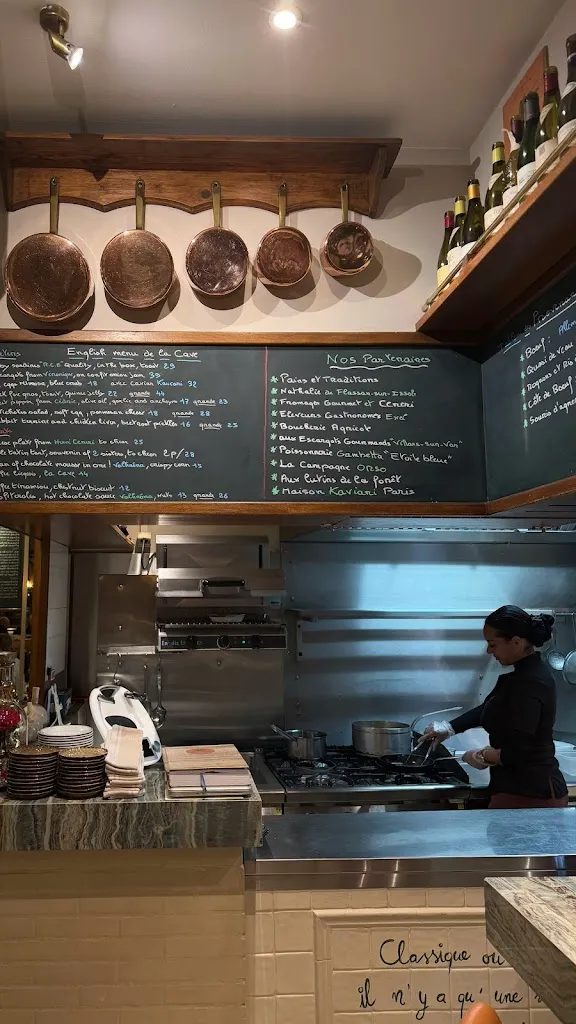 Milana Chigridow_La Cave_Cannes_review