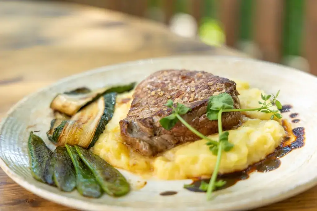 Restaurant Le Four à Chaux - Restaurateur et Vigneron_Caromb_slider_image_3