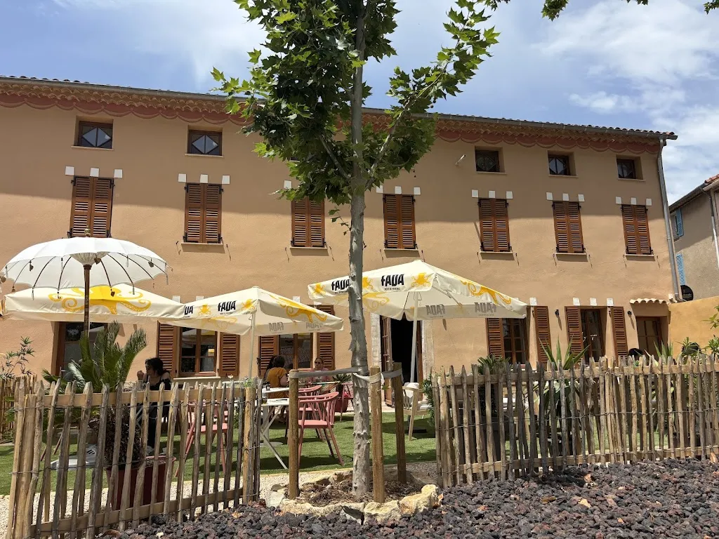 Valerie Lemoine_La Cascade_Carnoules_review