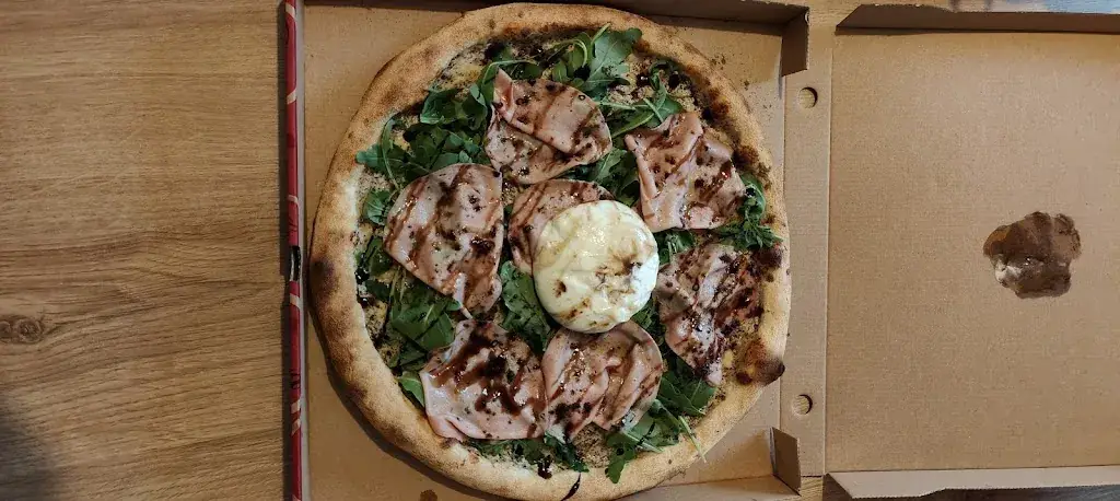 Ophélie CHELLI_Pizza del cuoco_Carnoules_review