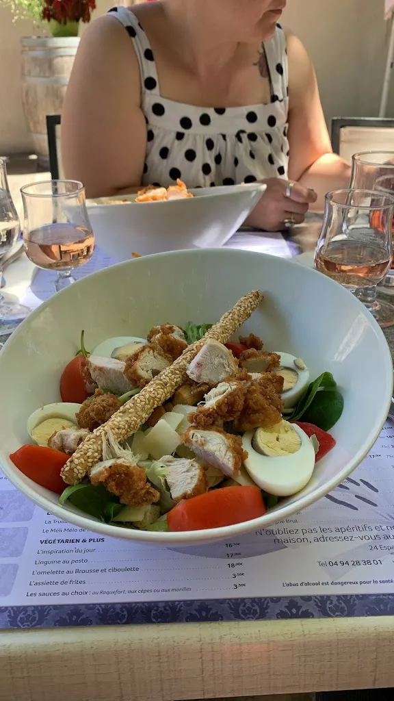 Kevin Denver (Kev)_Hôtel Le Castel Fleuri_Carnoules_review