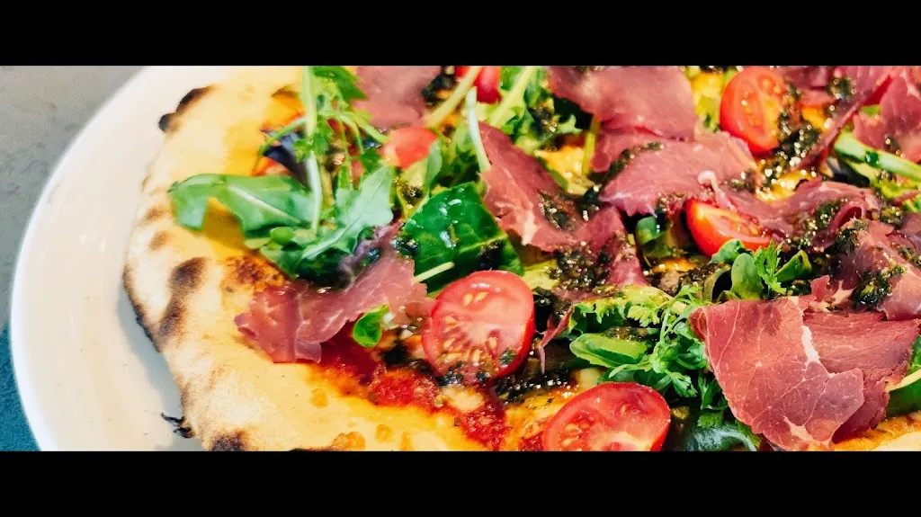 Lou Poumpouille restaurant in Carros