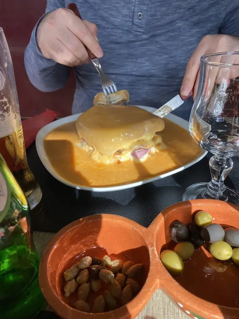 Inês Bexiga_Chez MARY 2023_Carnoux-en-Provence_reseña