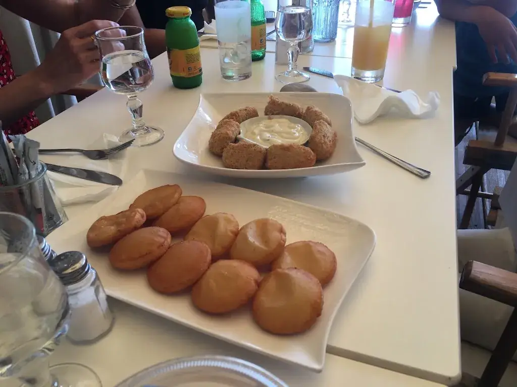 James Choi_Au Bord de Mer_Carry-le-Rouet_recensione