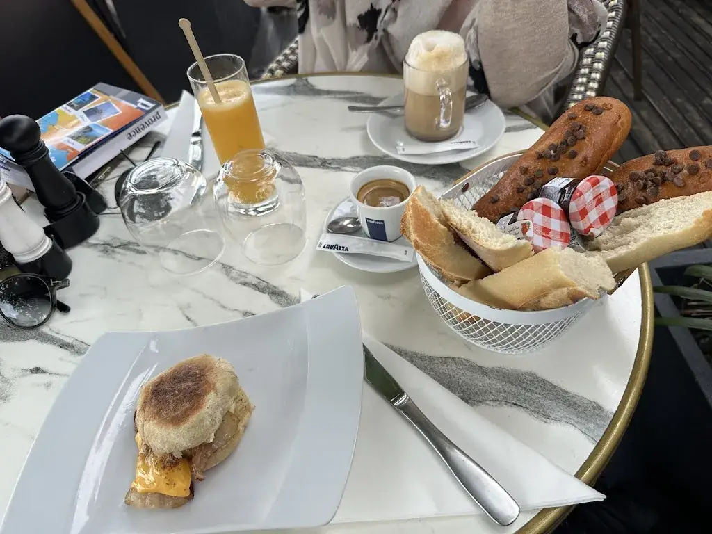 Thomas_le bosco_Carry-le-Rouet_review