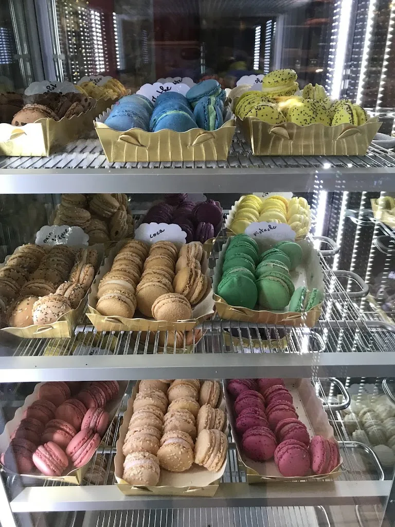 Pâtisserie F Guerpillon_Panissières_slider_image_3