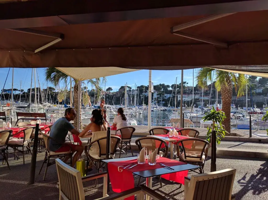 Le Latino_Carry-le-Rouet_slider_image_1