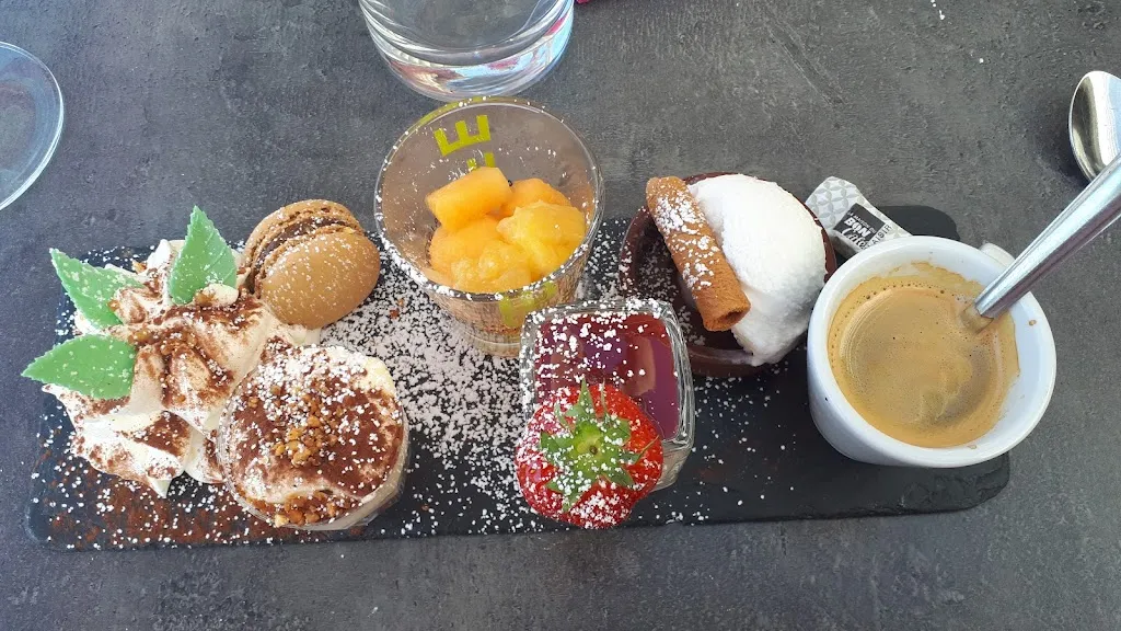 L'Amiral_Carry-le-Rouet_slider_image_3