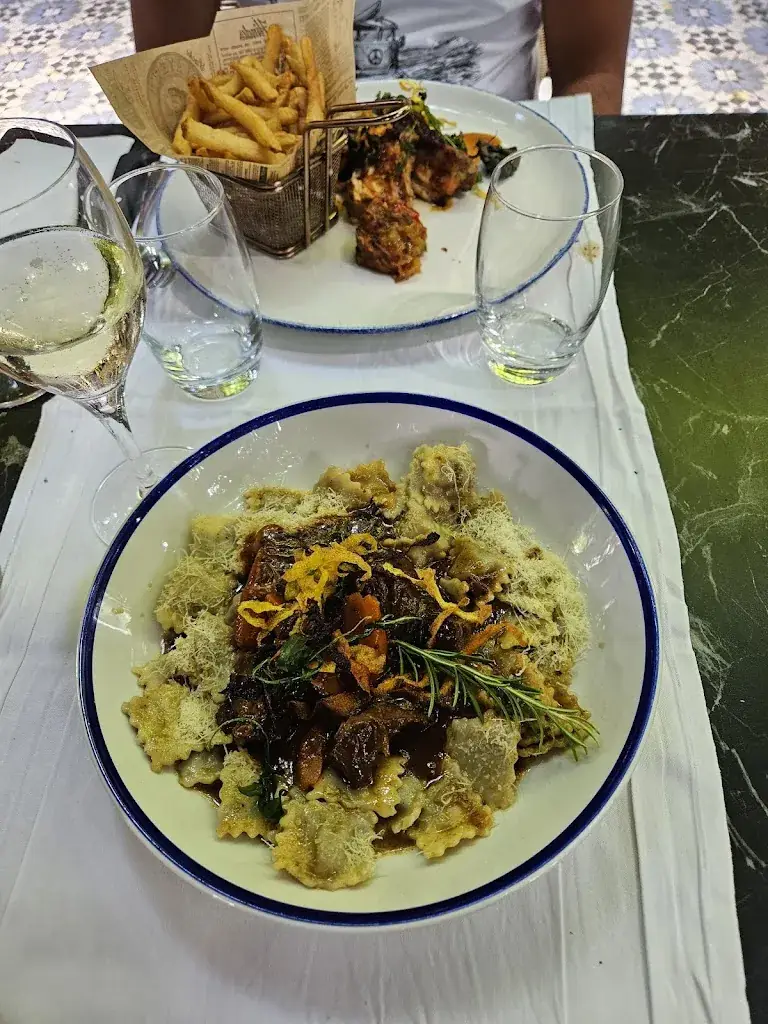 Oksi_Restaurant Servella_Castagniers_review