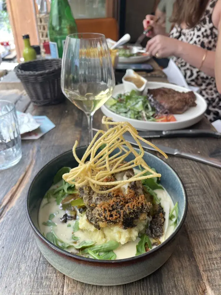 Jenica Jamee_Le Bardot Restaurant_Castellane_review