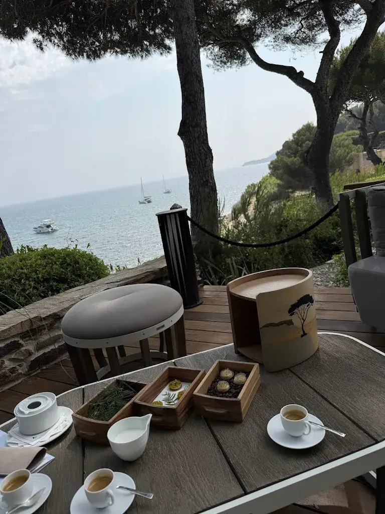 Tamas Bathory_La Villa Madie_Cassis_review