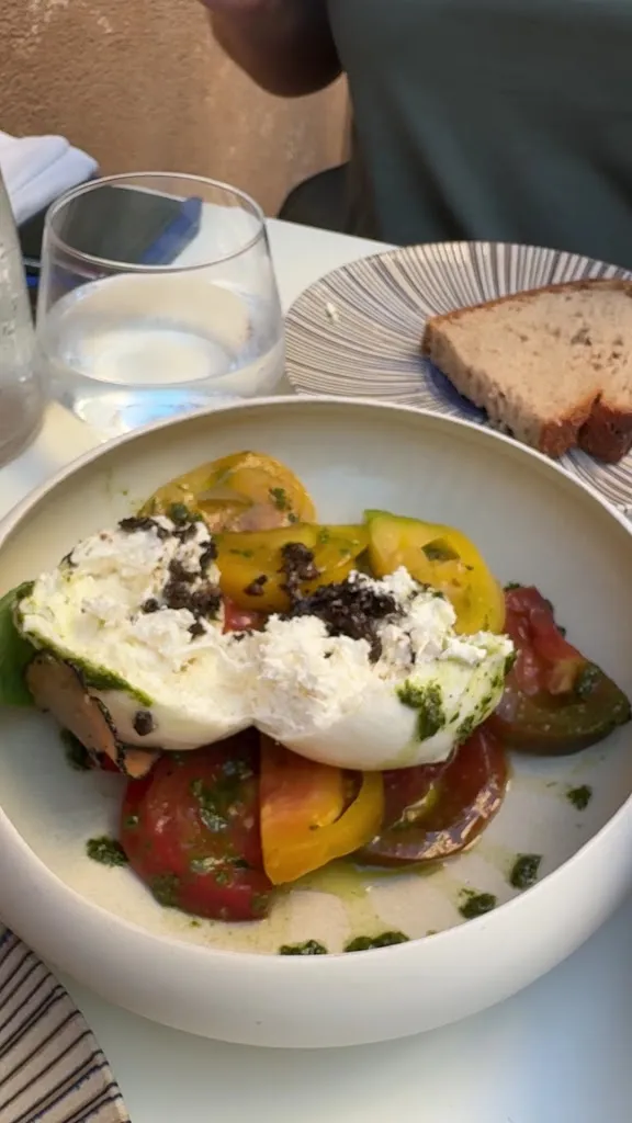 O Rev Cassis_Cassis_slider_image_2