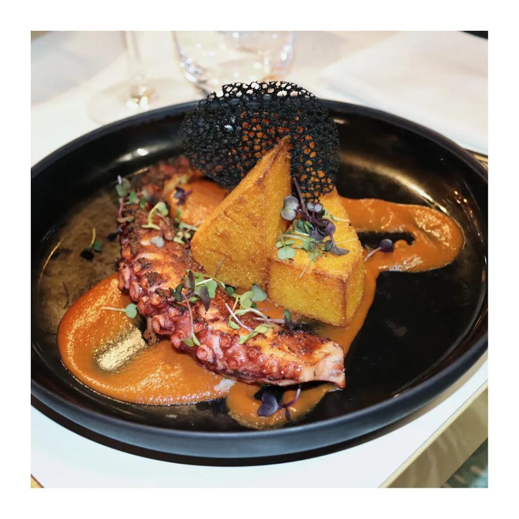 O Rev Cassis_Cassis_slider_image_3