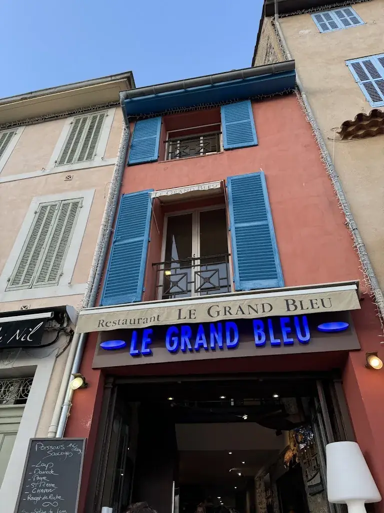 Balthazar_Cassis_slider_image_1