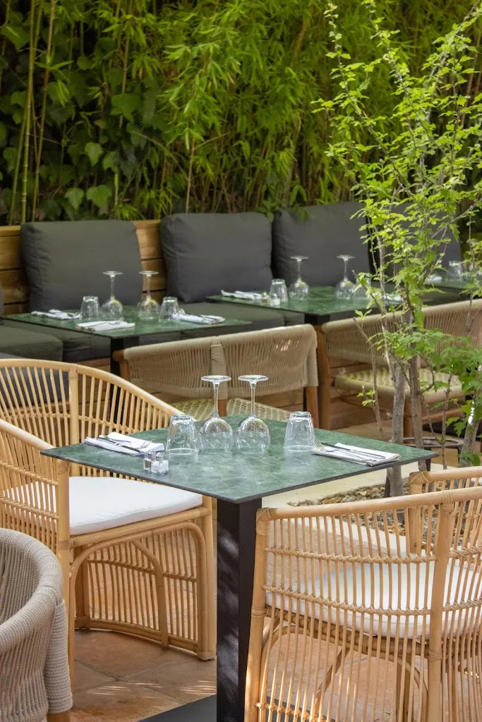 Restaurant - Le Clos des Arômes_Cassis_slider_image_1