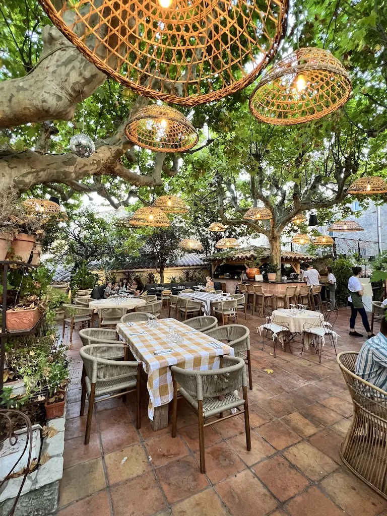 Restaurant - Le Clos des Arômes_Cassis_slider_image_3