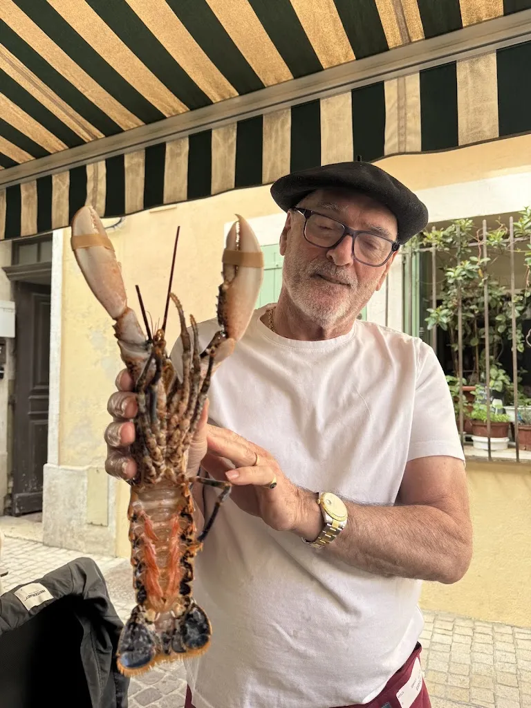 Stephanie Ng_Restaurant Le Bonaparte_Cassis_review