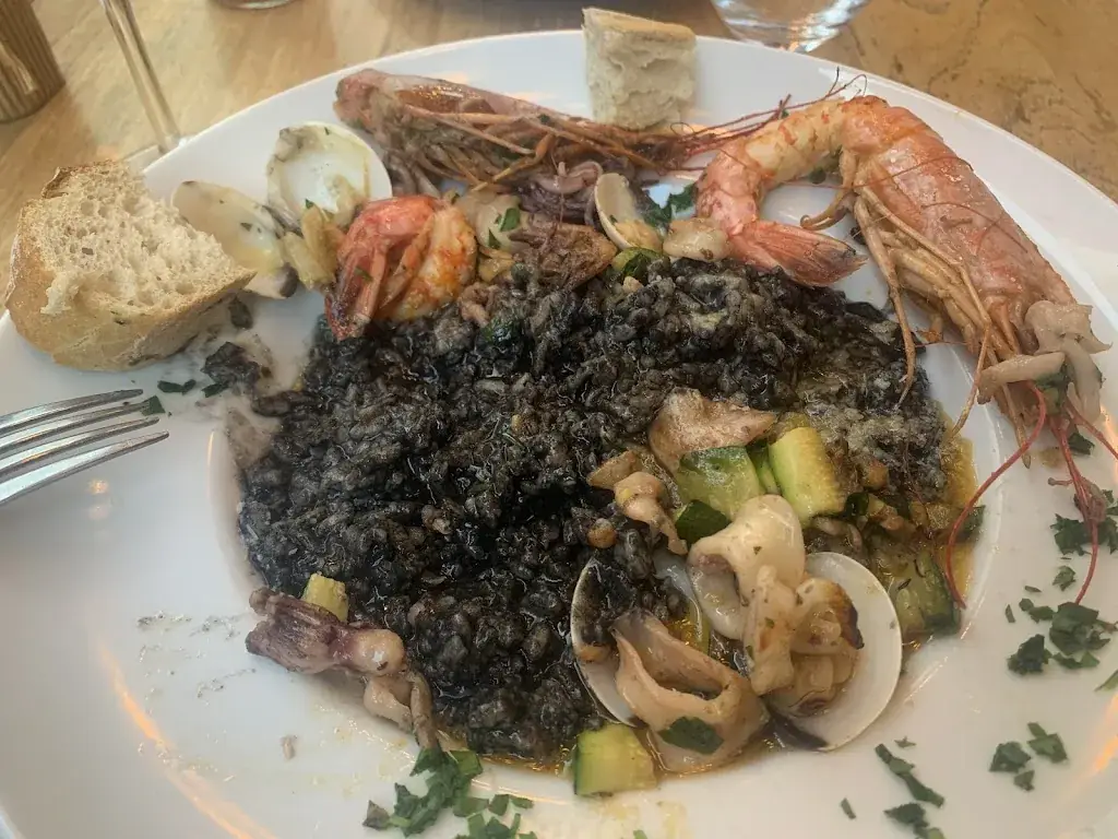 Emma Edwards_Restaurant Calendal_Cassis_recensione