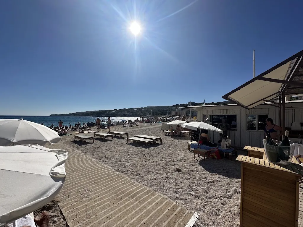 Olivier Saint-Vincent_Le Grand Large_Cassis_review