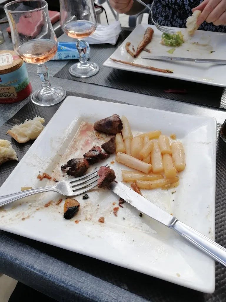 Adrien Riou_Bar La Véranda_Caumont-sur-Durance_review