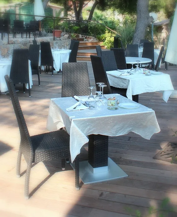 Auberge Lou Petoulet_Carqueiranne_slider_image_1