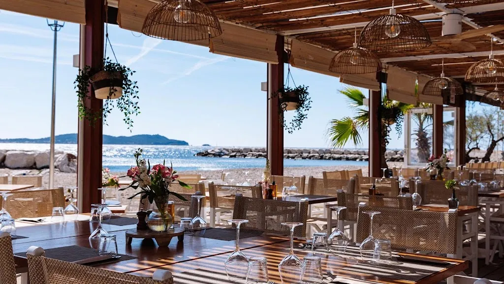 Resto plage l'Aventure restaurante en Carqueiranne