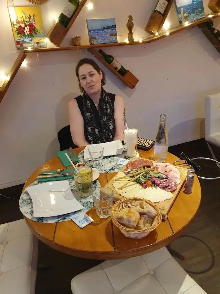 Lindsey Kasik_Le Flamingo - L'Ecailler Du Port_Carqueiranne_review