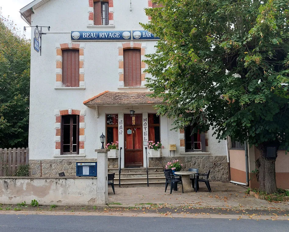 Stefan P._BEAU RIVAGE_Puy-Guillaume_review