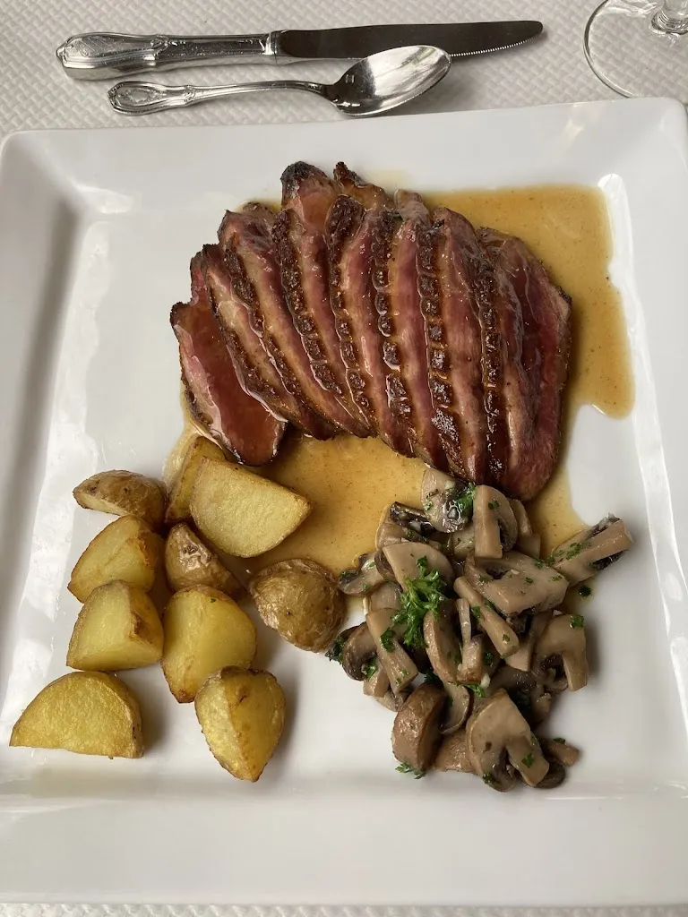 BEAU RIVAGE_Puy-Guillaume_slider_image_2