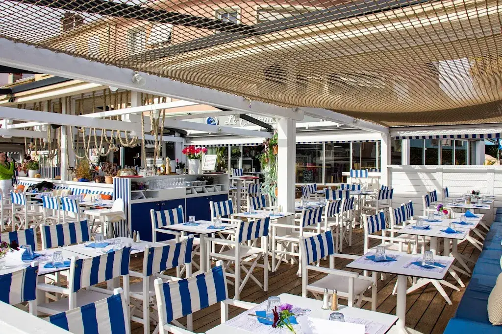 LE CLAPOTIS - Restaurant Restaurant in Carqueiranne