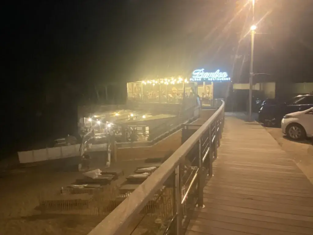 Marco Zimmermann_Le Bamboo_Carqueiranne_reseña