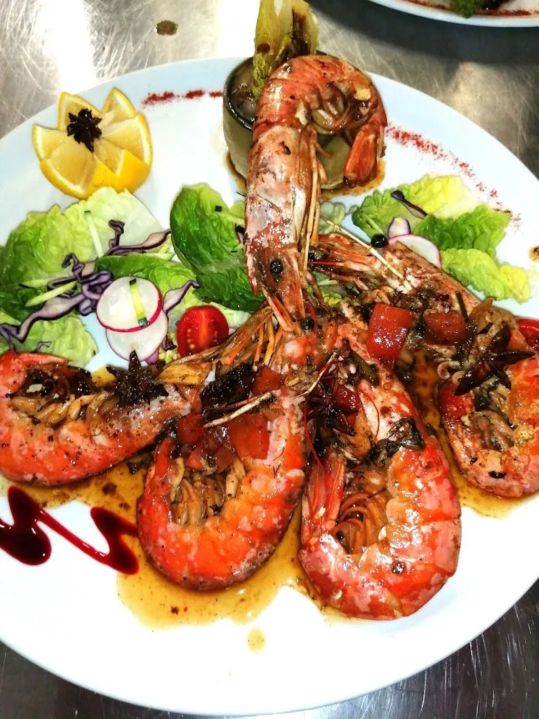 Côté Place_Carqueiranne_slider_image_3