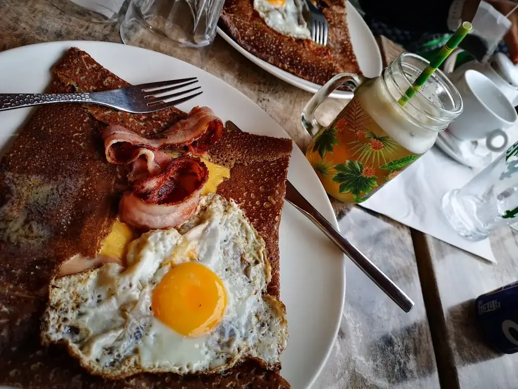 Dirk Runkel_Tata Suzette Carqueiranne_Carqueiranne_review