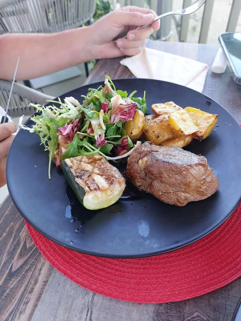 Menü_Rouge_Carqueiranne_Bild_1