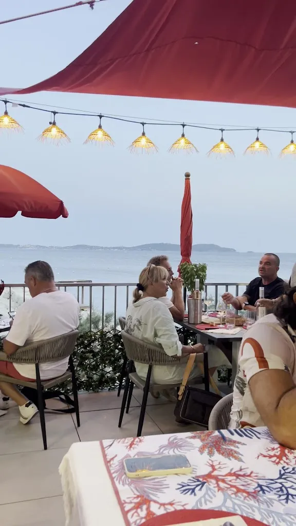 Rouge_Carqueiranne_slider_image_2