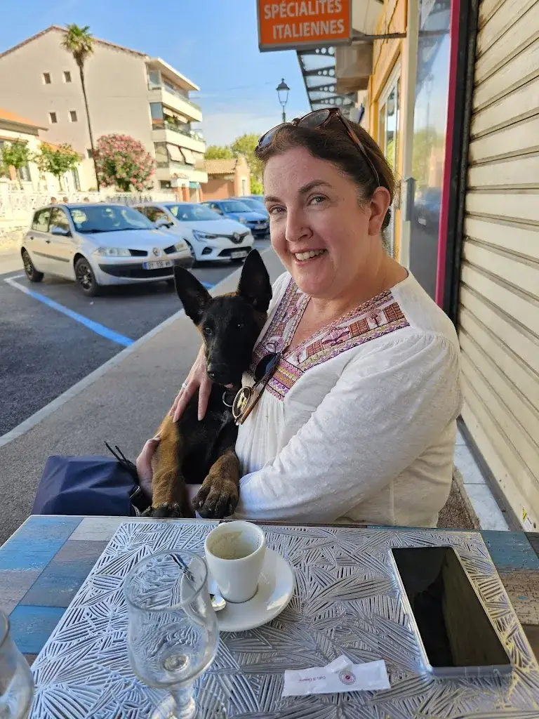 PAUL SUGRUE_Le café de la gare_Carqueiranne_review