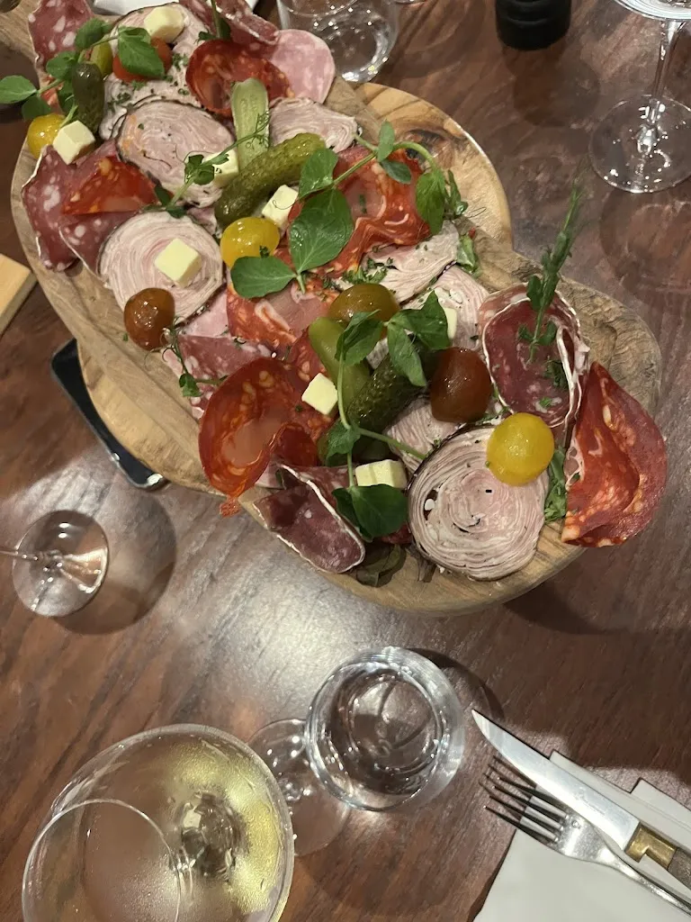 Thib Bellator__Boucherie, traiteur & restaurant Salettes_Carqueiranne_review