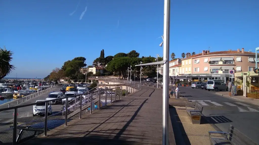 Roman Maslyak_Hotel Richiardi_Carqueiranne_avis